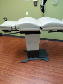 MIDMARK 75 L EXAM TABLE CHAIR