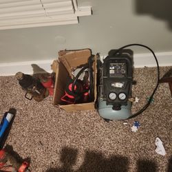 Bottle Jack ,air Or Manual Jack And Air Compressor