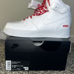 SIZE 10.5 SUPREME AIR FORCE 1 $130 NEVER WORN