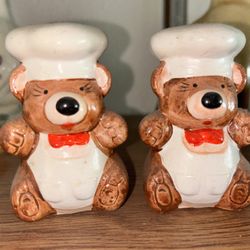 Vintage Salt And Pepper Shakers