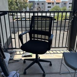 Chair - height adjustable