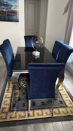 Table and 6 chairs