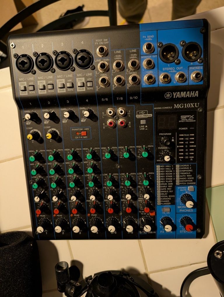 Yamaha MG10XU 10-channel Mixer with USB and FX