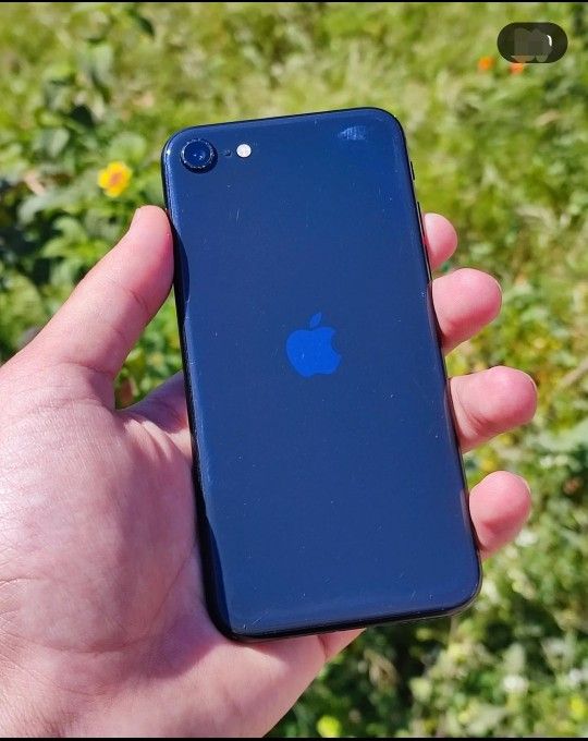 iPhone SE 2nd Generation Unlocked Desbloqueado Different
