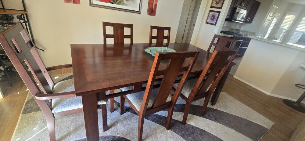 DINING ROOM TABLE
