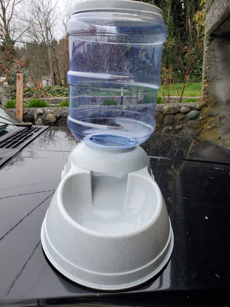 Large Dog food feeder