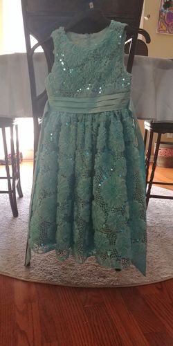 Beautiful elegant Elsa like girls dress