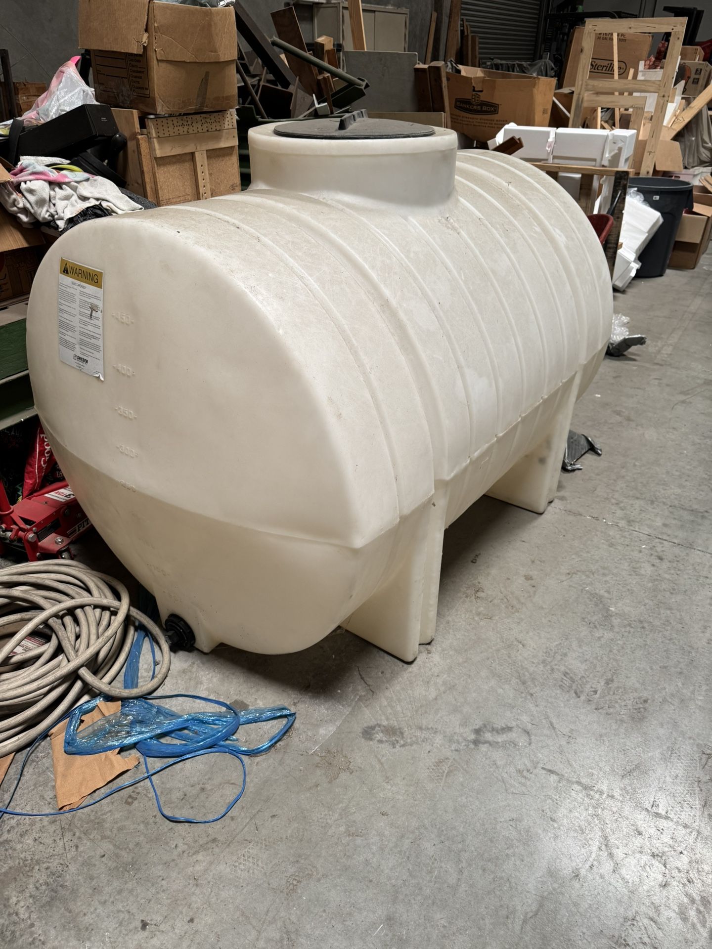 Snyder 500 Gallon Polyethylene  Water Tank