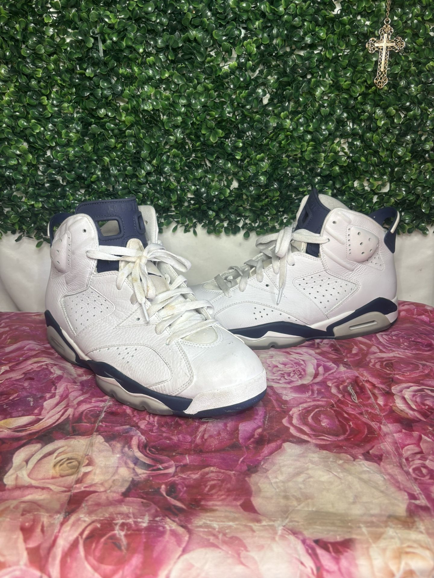 Men’s Size 13 Air Jordan 6 Midnight Shoes