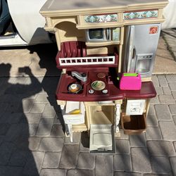 step two kids kitchen