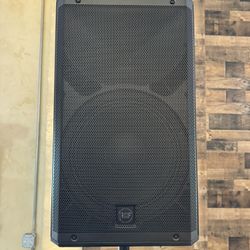 RCF ART 932A 12” Powered Loudspeaker W/ RCF Cover