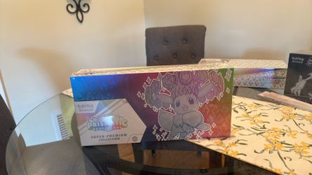 Pokemon Prismatic Evolutions super premium collection