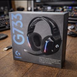 Logitech - G733 LIGHTSPEED Wireless Over-the-Ear Gaming Headset