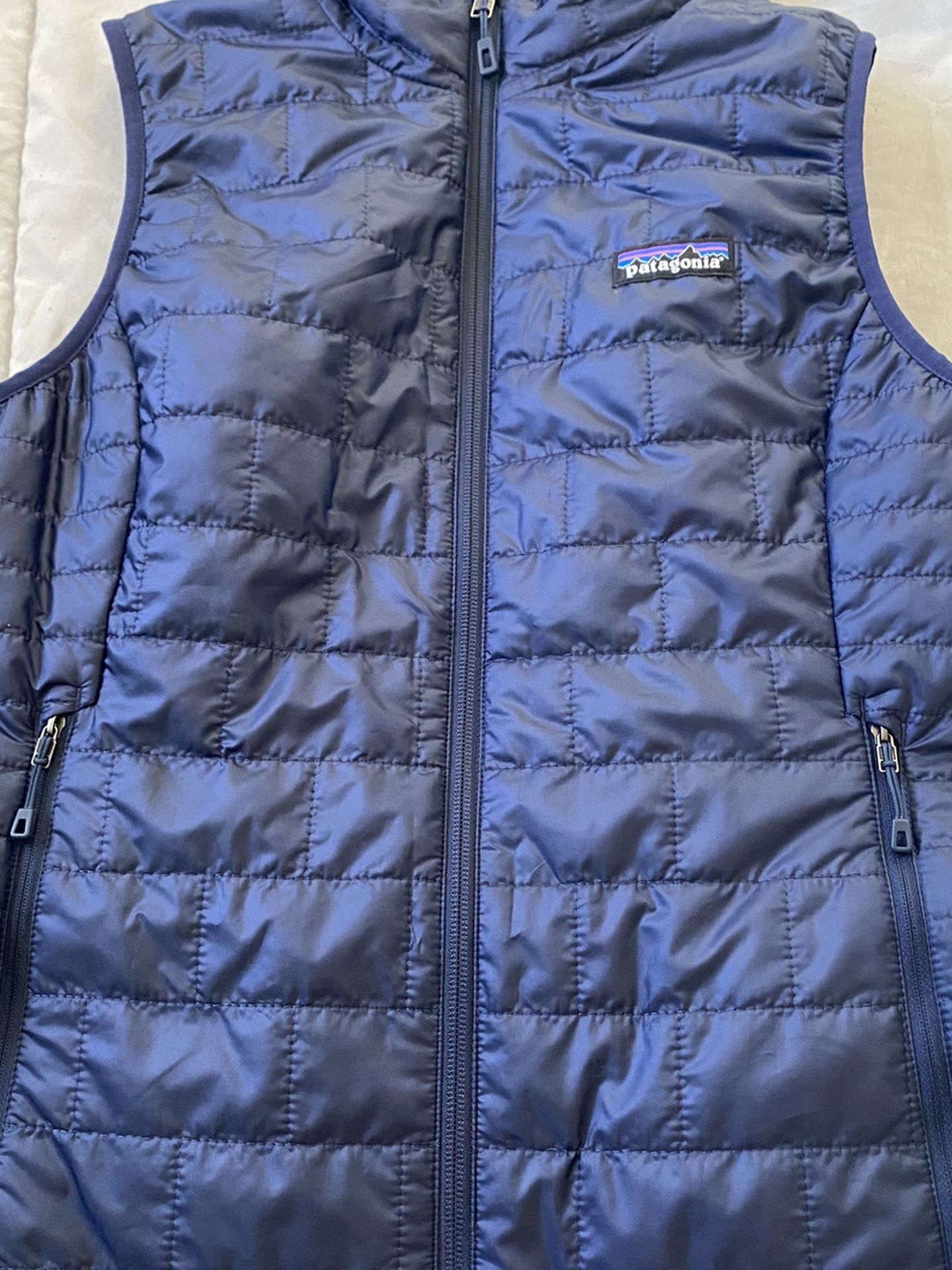 New Patagonia Women’s Vest Size small Navy Blue