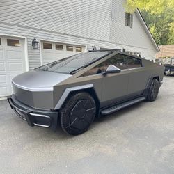 2024-2025 TESLA CYBERTRUCK RUNNING BOARDS !