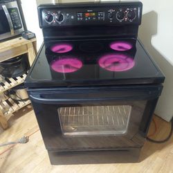 Reduced-GE Spectra 5 Burner Glass Top Stove With Self Cleaning Oven In Excellent Condition