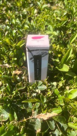 Fenty Beauty lip gloss