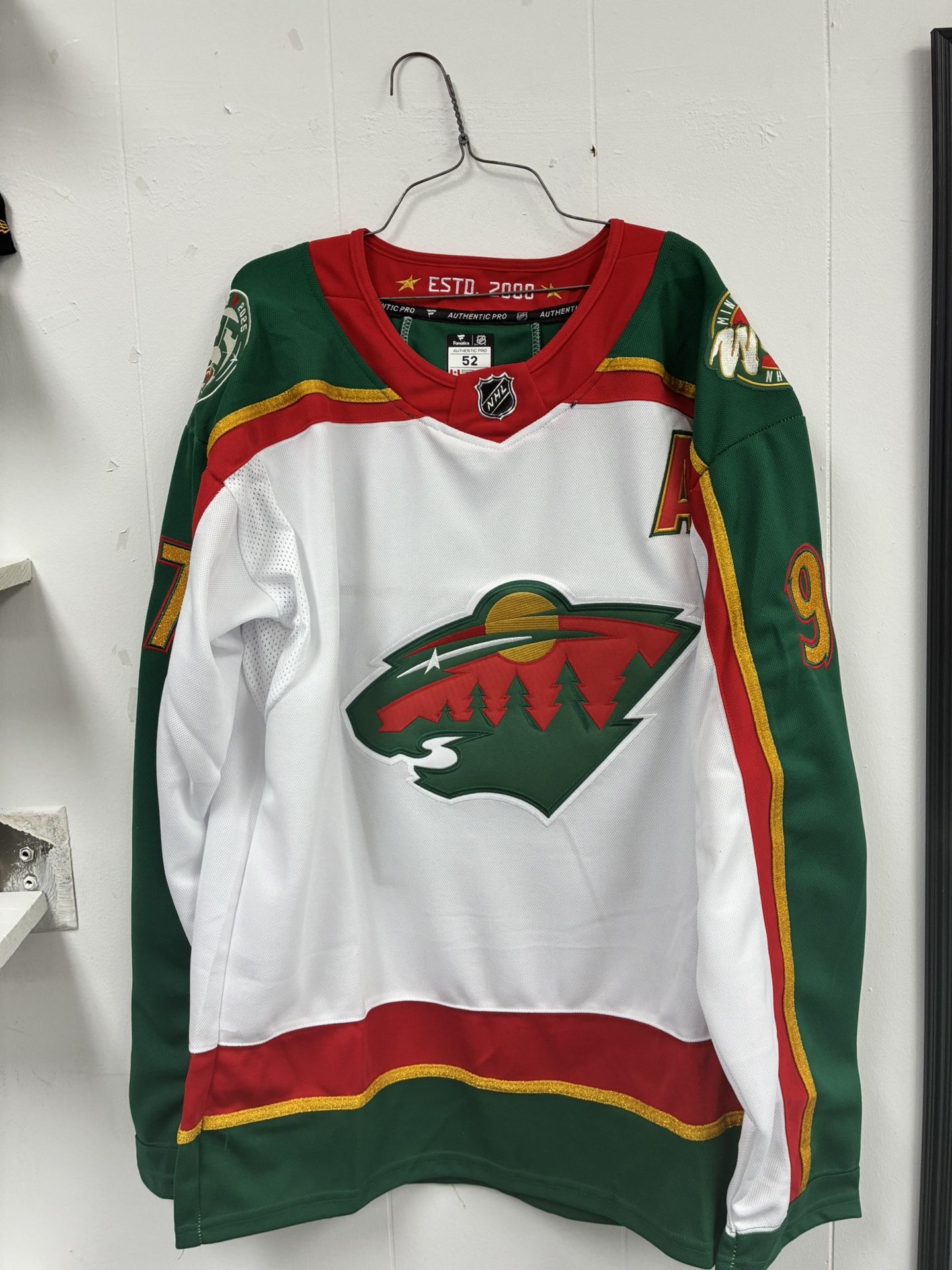NHL Size 52 Large