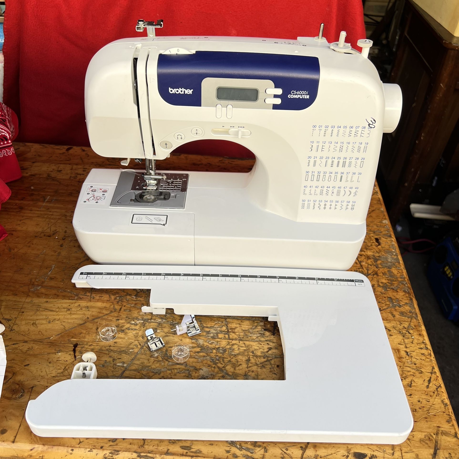 BROTHER CS-6000i Computerized Sewing Machine Like New Sewing Excelent