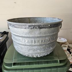 Old Galvanized Tub W Handles. Approximately 18 Across Top