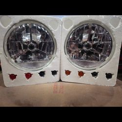 Tri-bar headlights with turn signals 7in.