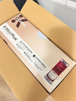 Keurig K-Mini Plus Coffee Maker - Cardinal Red