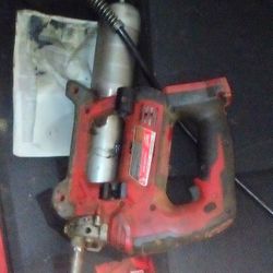 Milwaukee Cordless Grease Gun 