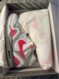 Brand new Nike air tech challenge qs size 12.