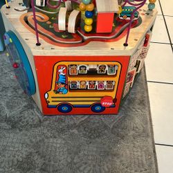 https://offerup.com/redirect/?o=Qi50b3lz Wooden Activity Cube