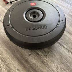 JBL Stadium base hub never used