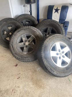 285 70 17 Pathfinder A/T Tires
