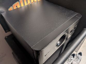 Yamaha sub powered YST-FSW50