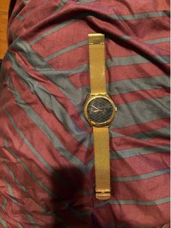 Guess men watch