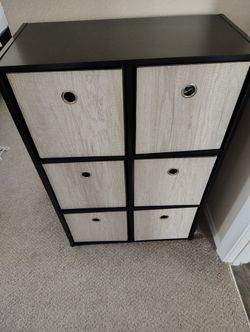 Black organizer with 6 cubes and included storage boxes.