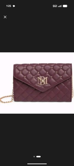 Diamond Quilt Convertible Crossbody Bag
(color: Plum / Wine) - Badgley Mischka