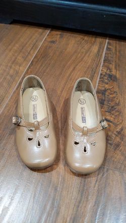 brown toddler shoes