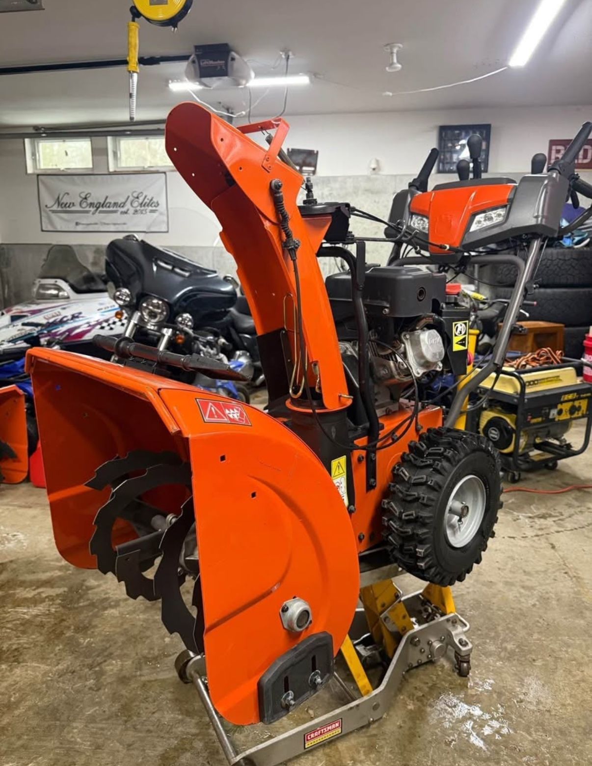Like NEW Husqvarna ST224P Snowblower