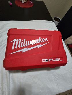 MILWAUKEE M18 BOX  EMTY