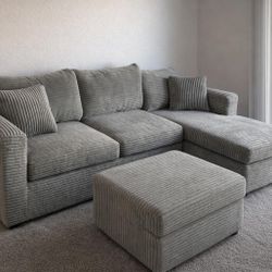 Brand New In Stock Grey Sectionals With Free Ottoman 