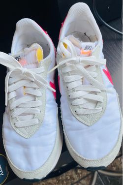 Women's Nike Waffle Trainer 2 Photon Dust/Archaeo Pink-White