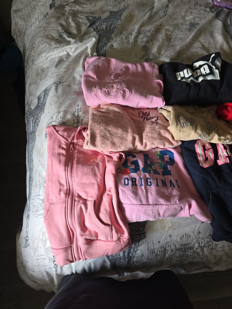 Children's Sweatshirts.