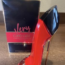Very Good Girl Perfume