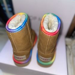 Kids Original UGG Boots Size 7