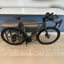 Polygon Helios A9X, Dura-Ace Di2 Carbon Wheels - Excellent - 2024 – Sumter County, FL