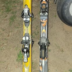 Snow Skis 