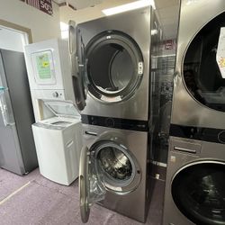 Stackable Washer Dryer WashTower 27’ LG In Silver/ White 