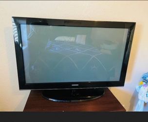 Samsung Plasma 50" 50$