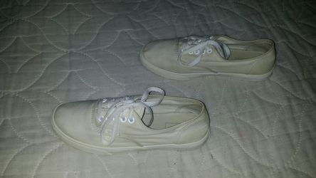 Womens/Mens VANS/ SIZE 7 & 5.5