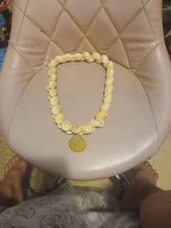 White Kupe'e Sunrise Shell Necklace