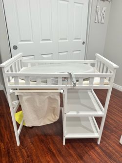 Baby changing table&Nursery Rocking chair
